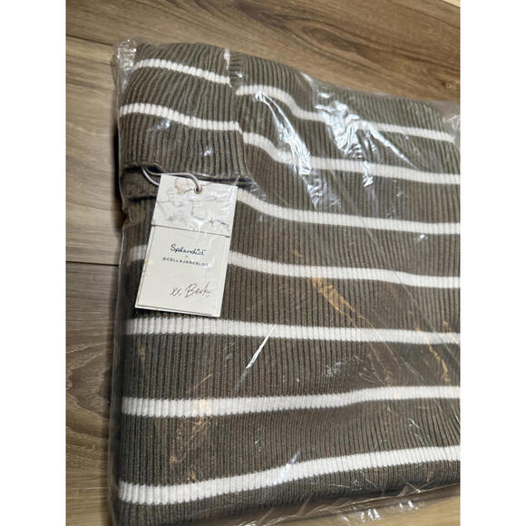 NWT! Splendid x Cella Jane Stripe Ribbed Turtleneck Sweater Snow/Toast Size XS - Picture 3 of 5